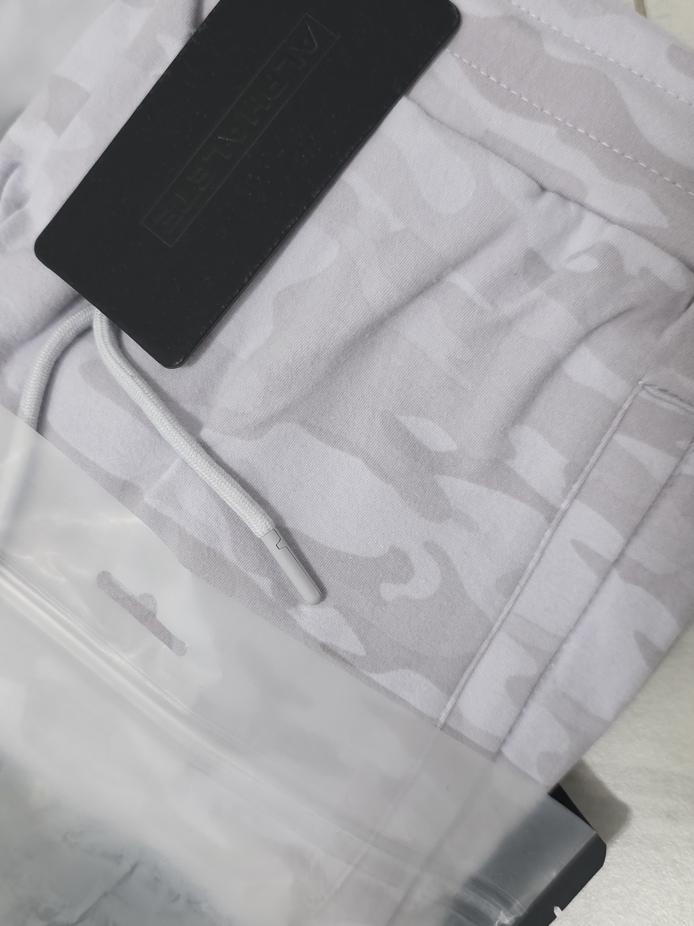 Alphalete Silver Camo Men's Identity Joggers